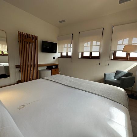 Hotel El Rosal De กูดีเยโร ภายนอก รูปภาพ